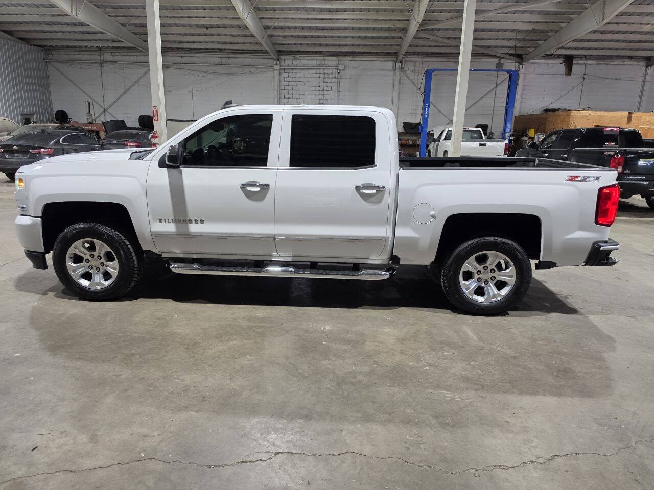 Used 2017 Chevrolet Silverado 1500 LTZ Z71 AWD/4WD image 6