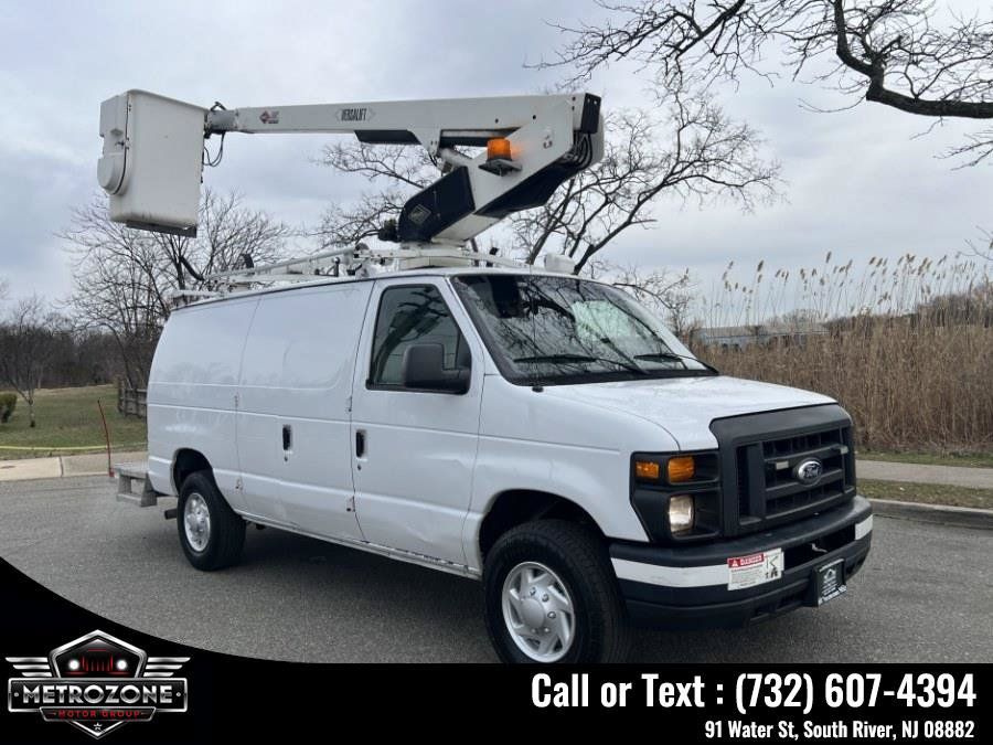 Used 2014 Ford E-350 and Econoline 350 Super Duty w/ Power Group RWD image 6