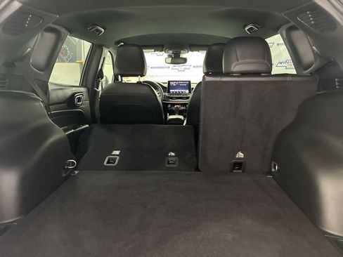 Used 2024 Jeep Compass Trailhawk AWD/4WD image 42