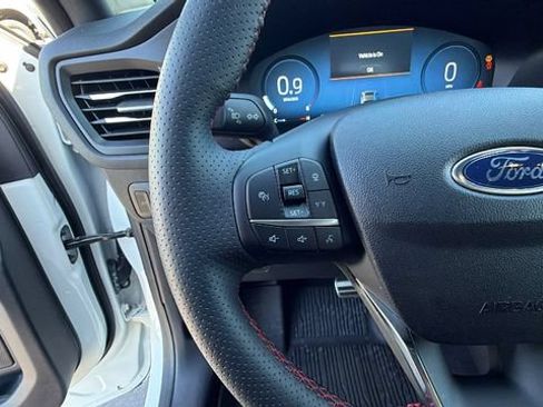 Used 2024 Ford Escape ST-Line Elite w/ Premium Technology Package AWD/4WD image 27