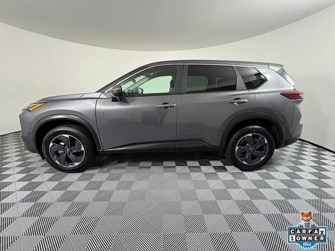 Used 2025 Nissan Rogue SV AWD/4WD image 13
