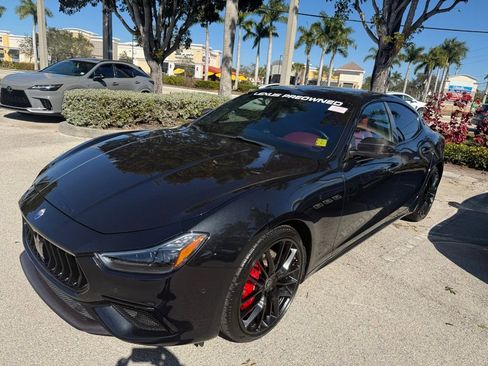 Used 2021 Maserati Ghibli S GranSport image 6