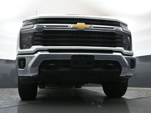 Used 2025 Chevrolet Silverado 2500 LT AWD/4WD image 46