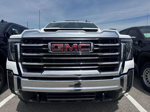 New 2026 GMC Sierra 2500 SLE w/ SLE Value Package; AWD/4WD image 2