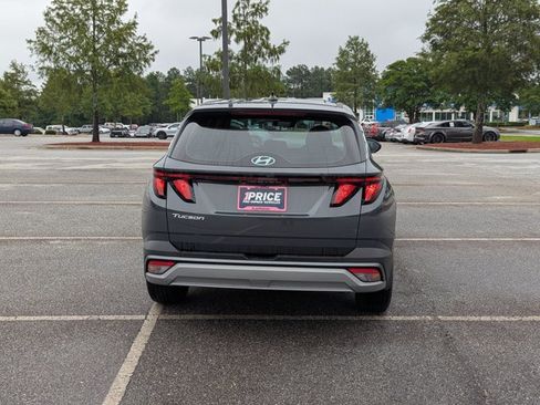 Used 2026 Hyundai Tucson SE FWD image 6