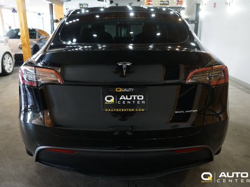 Used 2023 Tesla Model Y Long Range AWD/4WD image 5