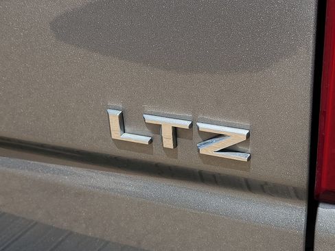 Used 2024 Chevrolet Silverado 1500 LTZ w/ LTZ Convenience Package II AWD/4WD image 10