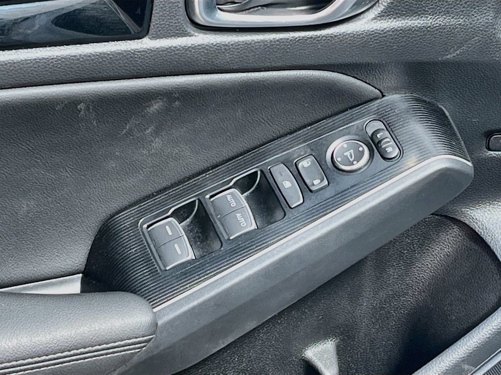 Used 2025 Honda Civic Sport Touring image 18
