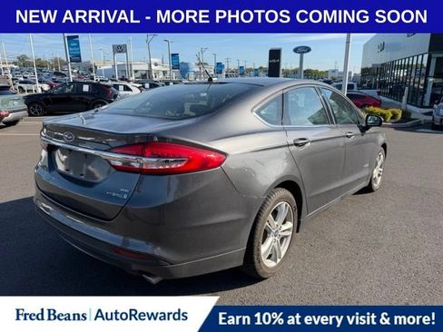 Used 2018 Ford Fusion SE FWD image 7