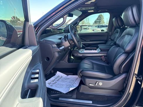 Certified 2025 Lincoln Navigator L Reserve w/ Jet Appearance Package AWD/4WD image 15