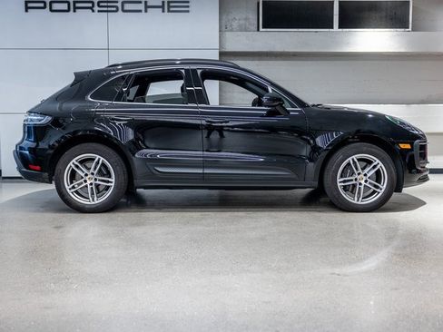 Certified 2025 Porsche Macan image 9