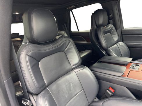 Used 2023 Lincoln Navigator Reserve image 47
