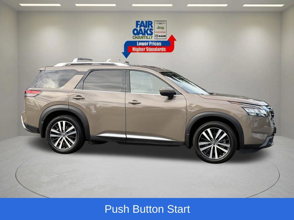 Used 2023 Nissan Pathfinder Platinum AWD/4WD image 6