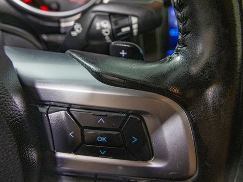 Used 2019 Ford Mustang GT Premium RWD image 30