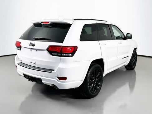 Used 2019 Jeep Grand Cherokee Altitude RWD image 7