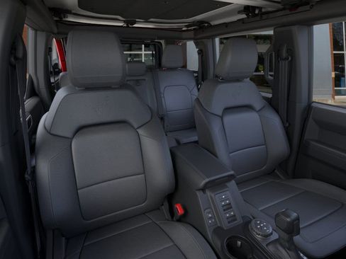 New 2025 Ford Bronco Badlands image 10