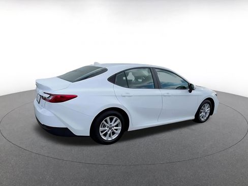 Used 2025 Toyota Camry LE image 15