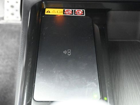 Certified 2025 Toyota Camry SE w/ Convenience Package image 23