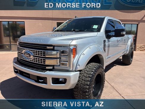 Used 2019 Ford F250 Platinum w/ Platinum Ultimate Package AWD/4WD image 2