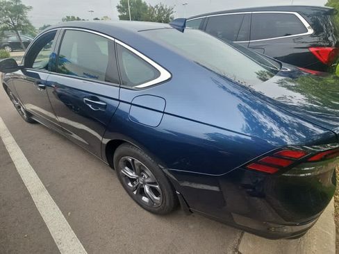Used 2023 Honda Accord EX image 6