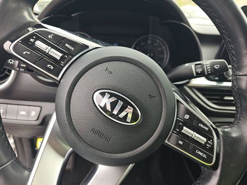 Used 2019 Kia Forte S w/ S Premium Package FWD image 13