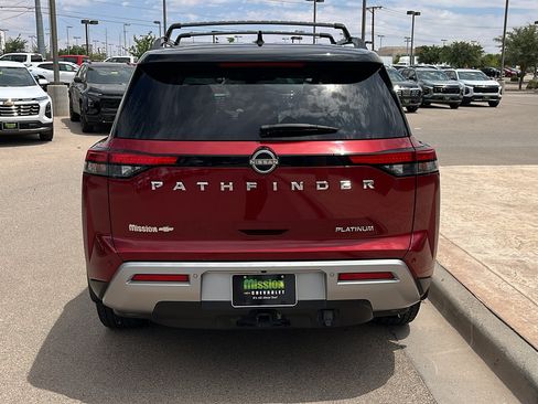 Used 2022 Nissan Pathfinder Platinum w/ Cargo Package FWD image 7
