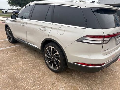 Used 2021 Lincoln Aviator Reserve w/ Equipment Group 202A AWD/4WD image 3