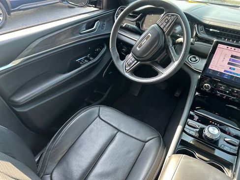 Used 2023 Jeep Grand Cherokee Overland image 23