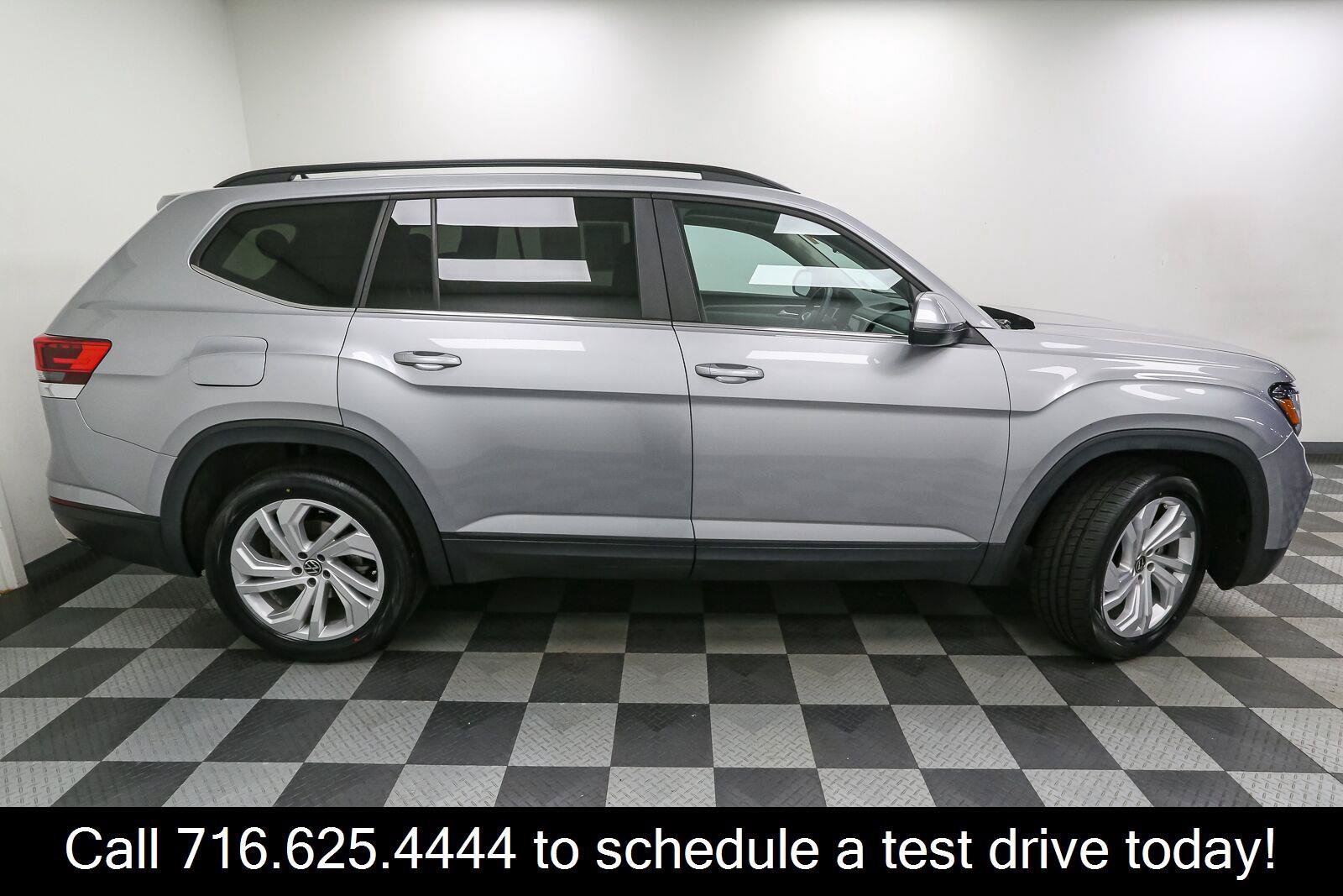 Certified 2023 Volkswagen Atlas SE w/ Panoramic Sunroof Package AWD/4WD image 9