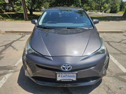 Used 2016 Toyota Prius Three FWD image 8