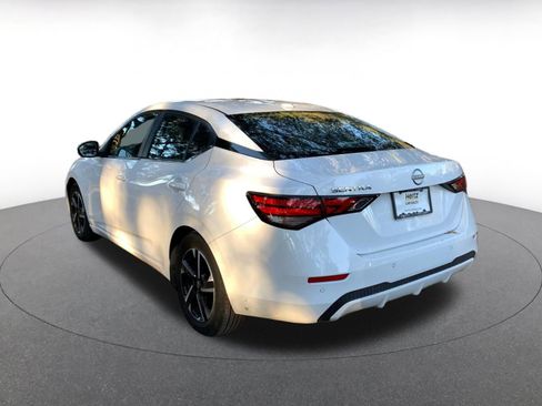 Used 2025 Nissan Sentra SV image 5
