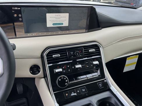 New 2026 Nissan Armada Platinum image 11