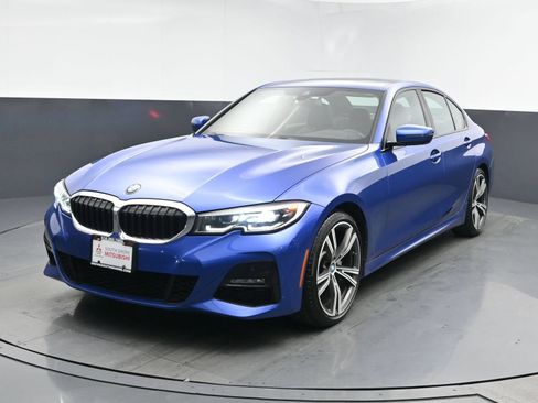 Used 2020 BMW 330i xDrive Sedan w/ M Sport Package AWD/4WD image 1
