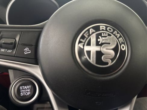 Used 2019 Alfa Romeo Stelvio RWD image 34