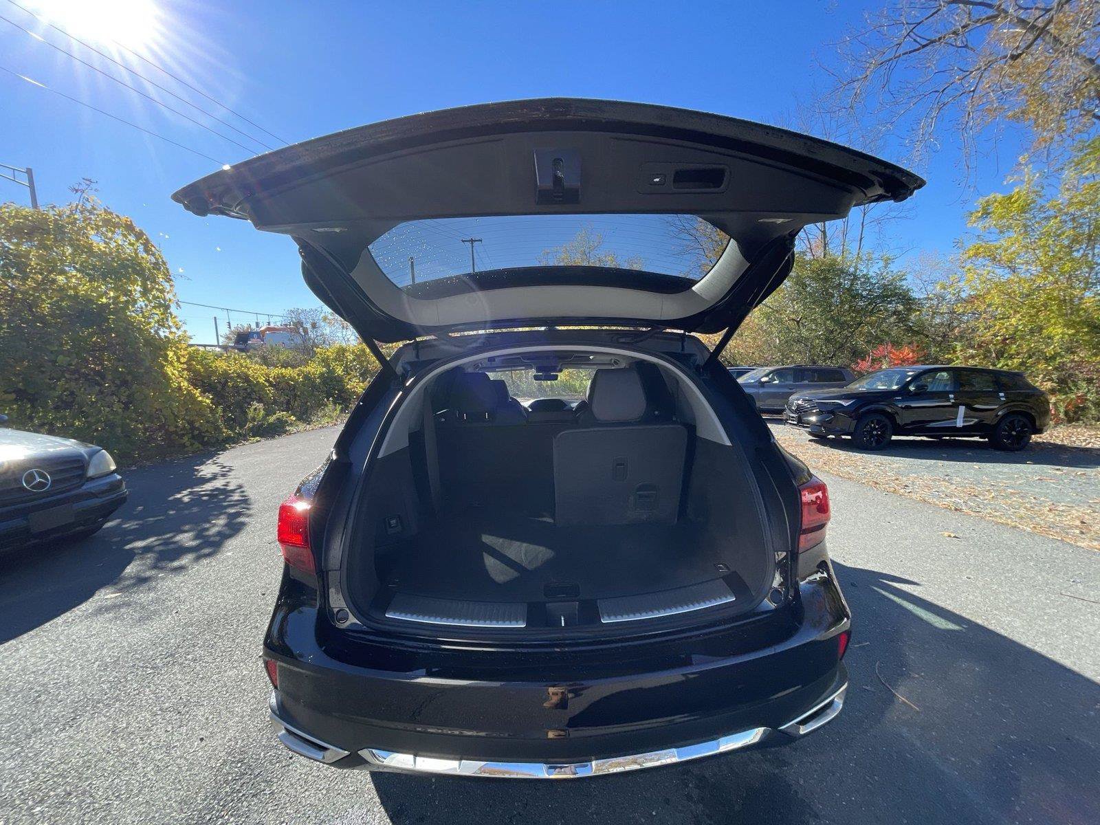 Used 2018 Acura MDX w/ Tech & Entertainment Pkg AWD/4WD image 25