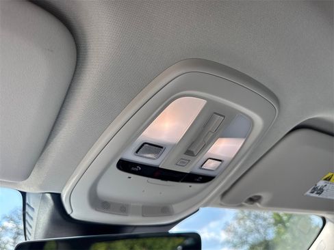 Used 2022 Volvo XC60 B6 Inscription w/ Advanced Package image 31