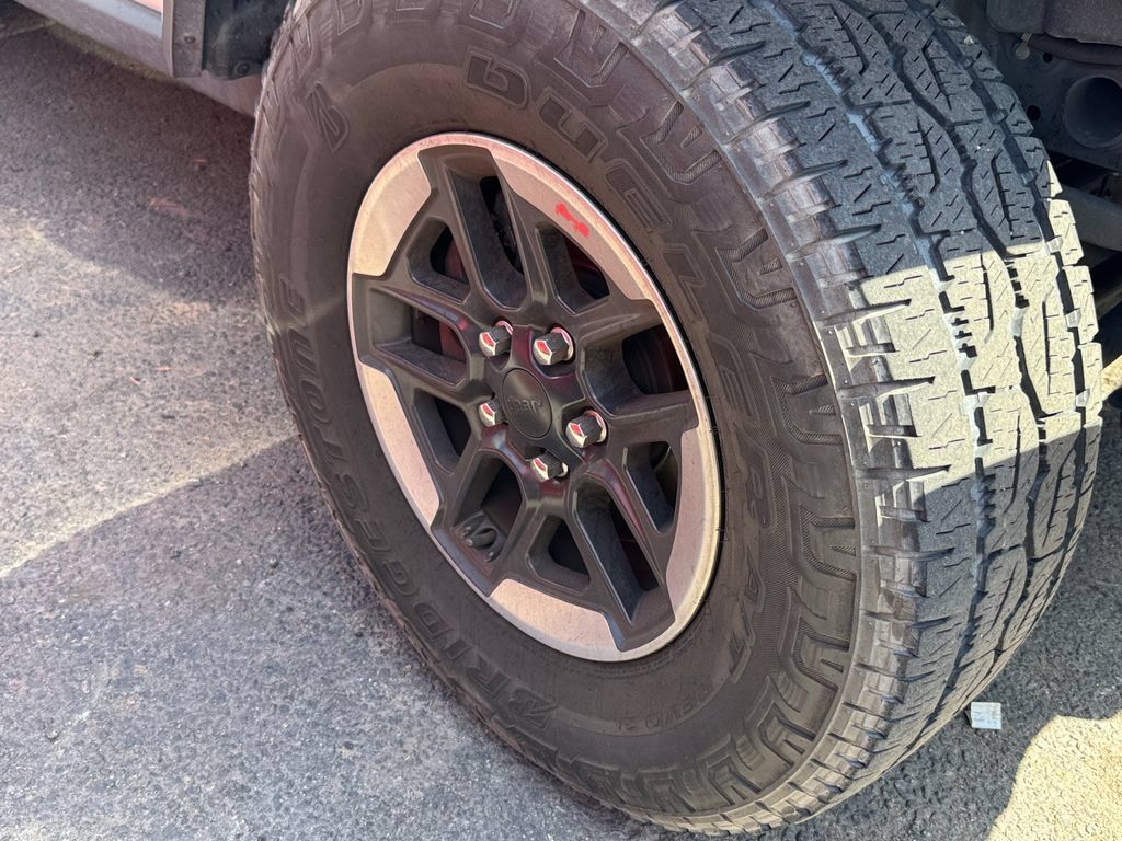 Used 2019 Jeep Wrangler Unlimited Rubicon AWD/4WD image 23