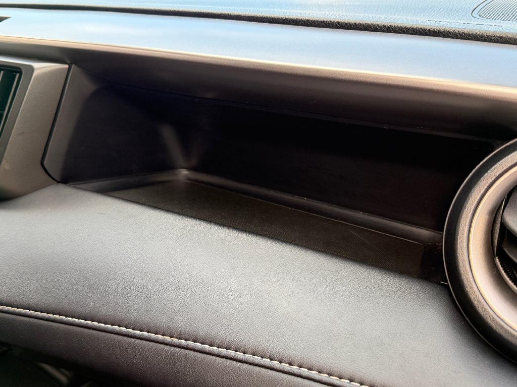 Used 2018 Toyota RAV4 XLE AWD/4WD image 33