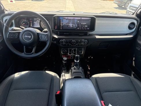 Used 2024 Jeep Gladiator Sport AWD/4WD image 24