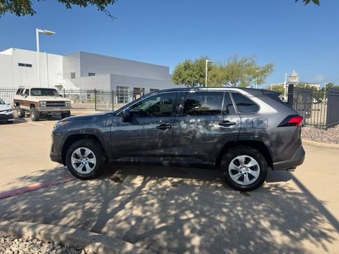 Used 2024 Toyota RAV4 LE FWD image 8