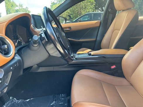 Used 2022 Lexus IS 300 image 10