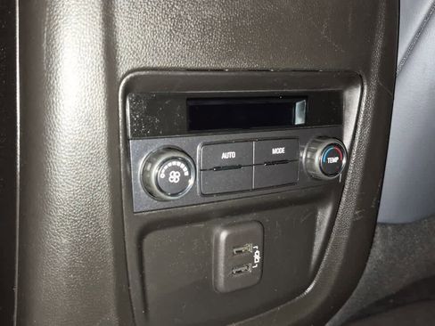 Used 2023 Buick Enclave Essence AWD/4WD image 10