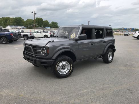 Used 2022 Ford Bronco 4-Door image 3