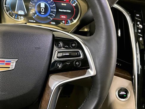 Used 2019 Cadillac Escalade Luxury image 25