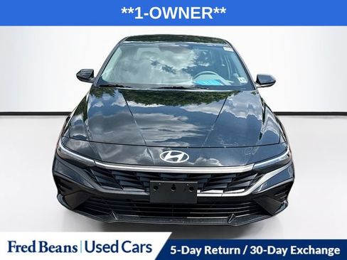 Certified 2026 Hyundai Elantra SE FWD image 2