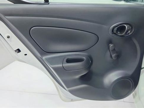 Used 2016 Nissan Versa S Plus image 17