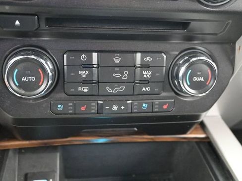 Used 2018 Ford F150 Lariat image 21