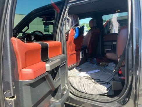 Used 2019 Ford F150 Platinum w/ Equipment Group 701A Luxury AWD/4WD image 22