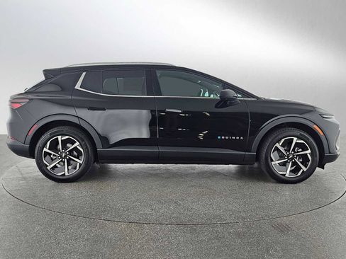 New 2026 Chevrolet Equinox EV LT image 2