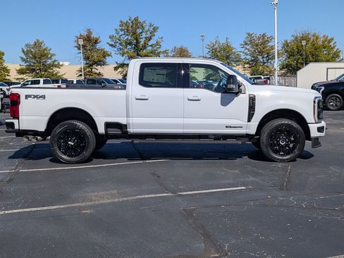 New 2026 Ford F250 Lariat w/ Black Appearance Package image 3